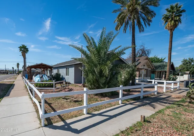 3rd image of 2209 W Adams St, Phoenix, AZ 85009 | MLS# 6991437