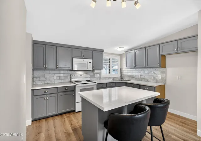 Homes for sale in Peoria, AZ | 11275 N 99Th Ave #13, Peoria, AZ 85345 | MLS# 6993167