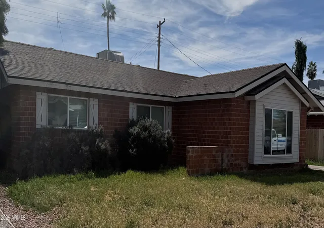 Photo 2 of Single family home for sale at 3725 W Keim Dr, Phoenix, AZ 85019 | MLS# 6992121 | Listing updated on 2026-09-02