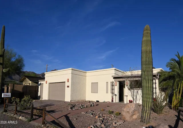 Photo 2 of Single family home for sale at 5557 S Alameda Rd, Gold Canyon, AZ 85118 | MLS# 6993072 | Listing updated on 2026-07-24