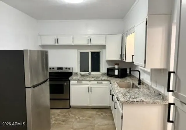 Photo 3 of Townhouse for sale at 1015 S 1st Avenue, Phoenix, AZ 85003 | MLS# 6992945 | Listing updated on 2026-08-01