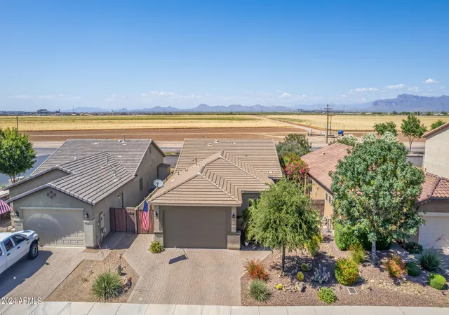 Photo 1 of Single family home for sale at 552 W Honey Locust Ave, San Tan Valley, AZ 85140 | MLS# 6994733 | Listing updated on 2026-07-22