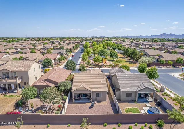 Photo 3 of Single family home for sale at 552 W Honey Locust Ave, San Tan Valley, AZ 85140 | MLS# 6994733 | Listing updated on 2026-07-22