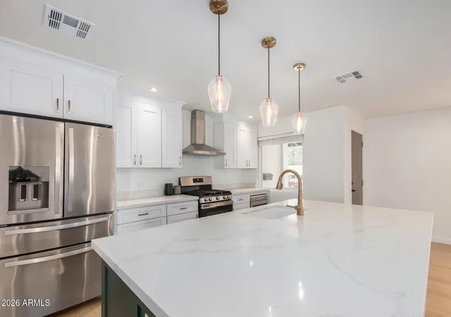 Photo 3 of Single family home for sale at 9829 N 4th Avenue, Phoenix, AZ 85021 | MLS# 6993210 | Listing updated on 2026-09-22