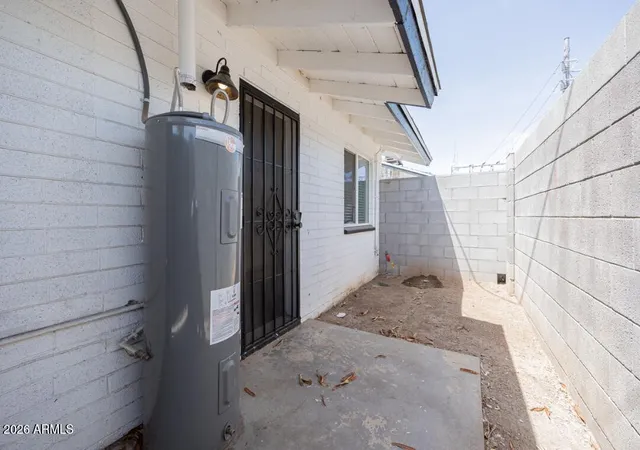 Photo 3 of Townhouse for sale at 5035 N 23rd Avenue, Phoenix, AZ 85015 | MLS# 6993194 | Listing updated on 2026-09-01