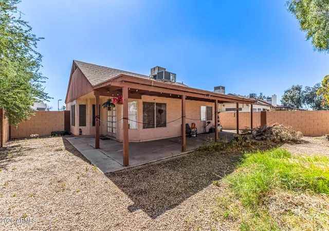 Photo 3 of Single family home for sale at 6530 W North Ln, Glendale, AZ 85302 | MLS# 6994357 | Listing updated on 2026-09-11