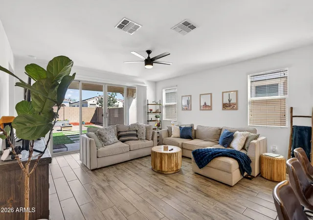 Photo 3 of Single family home for sale at 9440 W Willow Bnd Ln, Phoenix, AZ 85037 | MLS# 6996019 | Listing updated on 2026-10-09