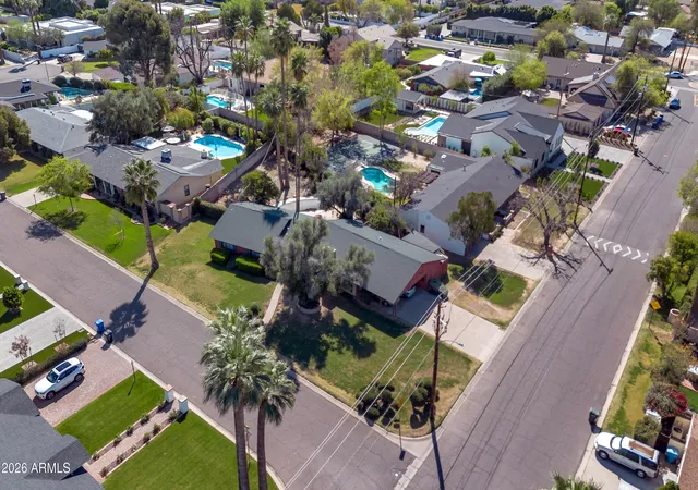 Photo 4 of Single family home for sale at 301 E Mclellan Blvd, Phoenix, AZ 85012 | MLS# 6994833 | Listing updated on 2026-07-24