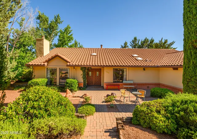 Photo 3 of Single family home for sale at 1040 Rodeo Rd, Sedona, AZ 86336 | MLS# 6993561 | Listing updated on 2026-09-25