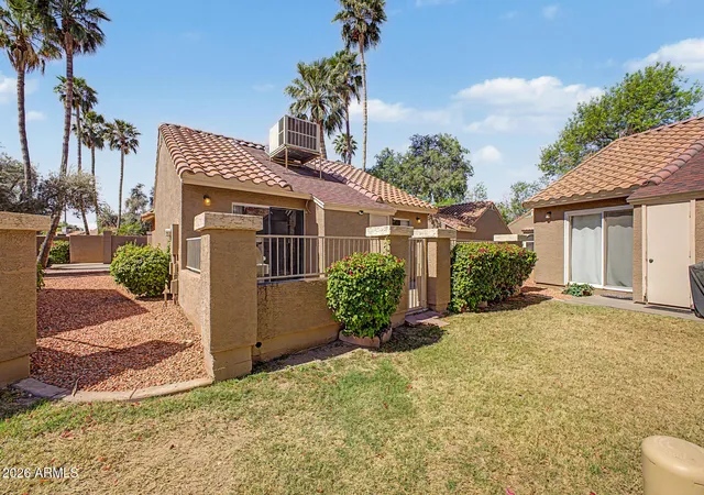 Homes for sale in Peoria, AZ | 7040 W Olive Ave #40, Peoria, AZ 85345 | MLS# 6994015