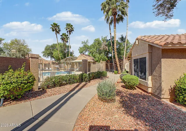 Homes for sale in Peoria, AZ | 7040 W Olive Ave, Peoria, AZ 85345