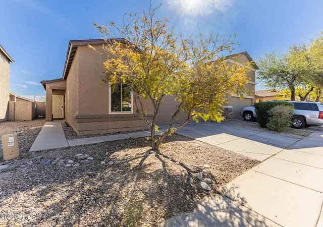 Photo 3 of Single family home for sale at 1923 E Renegade Trl, San Tan Valley, AZ 85143 | MLS# 6994923 | Listing updated on 2026-09-15
