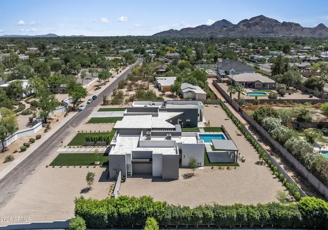 2nd image of 10420 N 64th Pl, Paradise Valley, AZ 85253 | MLS# 6994279