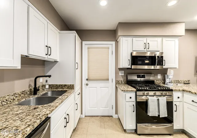 3rd image of 2537 E La Jolla Dr, Tempe, AZ 85282 | MLS# 6997493
