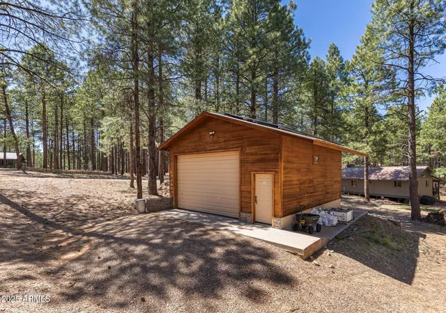 4th image of 341 Pinto Rd, Forest Lakes, AZ 85931 | MLS# 6994856