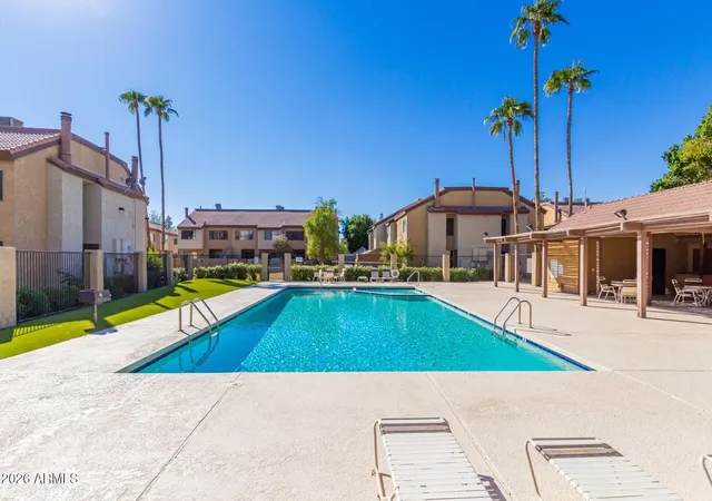 Homes for sale in Mesa, AZ | 2040 S Longmore Street, Mesa, AZ 85202 | Houzeo