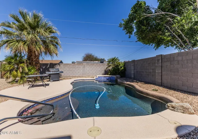 Photo 3 of Sale Pending at 3408 W Corrine Dr, Phoenix, AZ 85029 | MLS# 6995390 | Listing updated on 2026-09-08