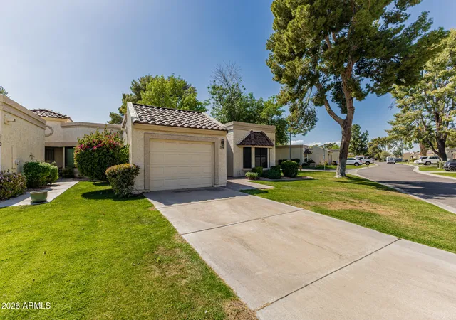 Photo 2 of Single family home for sale at 9707 W Kerry Ln, Peoria, AZ 85382 | MLS# 6996081 | Listing updated on 2026-09-23