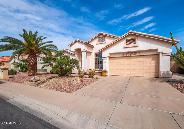 Photo 4 of Single family home for sale at 17636 W Weatherby Dr, Surprise, AZ 85374 | MLS# 6996738 | Listing updated on 2026-10-05