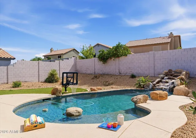 Homes for sale in Phoenix, AZ | 1723 E Blackhawk Dr E, Phoenix, AZ 85024 | MLS# 6998309