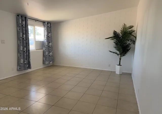 Photo 3 of Townhouse for sale at 10376 W Oakmont Dr, Sun City, AZ 85351 | MLS# 6998436 | Listing updated on 2026-08-19