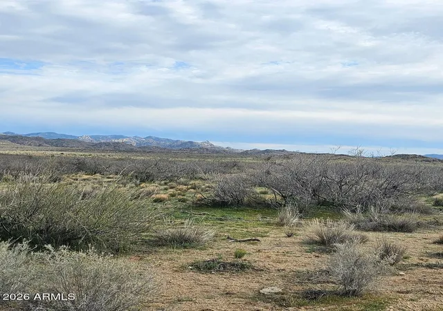 10th image of Xxx W Paco Bueno #11, Congress, AZ 85332 | MLS# 7004111