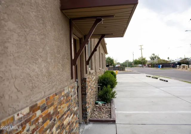 Photo 3 of Townhouse for sale at 9027 N 11th Street, Phoenix, AZ 85020 | MLS# 6996997 | Listing updated on 2026-08-25
