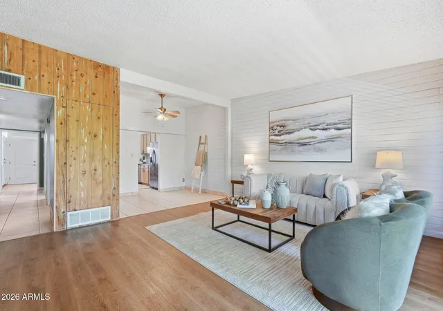 3rd image of 1201 E Rose Ln, Phoenix, AZ 85014
