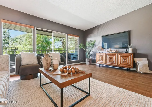 2nd image of 1201 E Rose Ln #9, Phoenix, AZ 85014 | MLS# 6996447