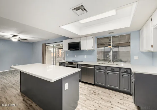 Homes for sale in Peoria, AZ | 10511 W Ruth Ave, Peoria, AZ 85345 | MLS# 6999712