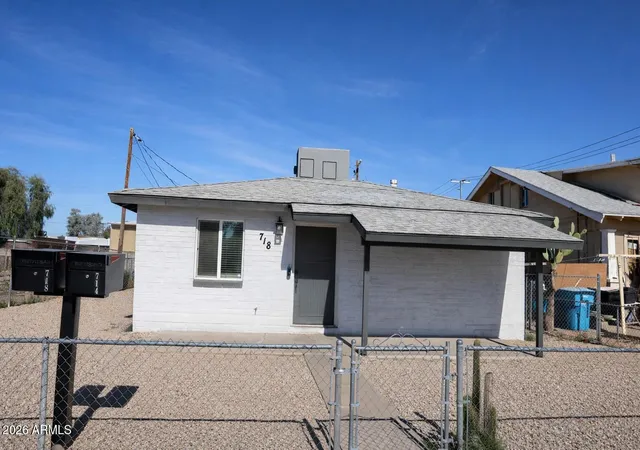 Homes for sale in Phoenix, AZ | 718 W Fillmore St, Phoenix, AZ 85007 | MLS# 6996631
