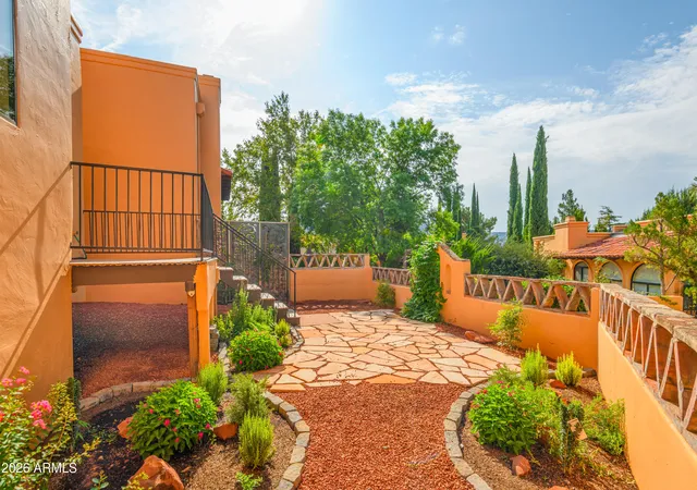 Photo 3 of Townhouse for sale at 49 Rim Trl Cir, Sedona, AZ 86351 | MLS# 6997875 | Listing updated on 2026-09-09
