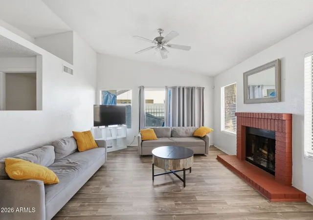 4th image of 10006 W Sells Dr, Phoenix, AZ 85037 | MLS# 7000887