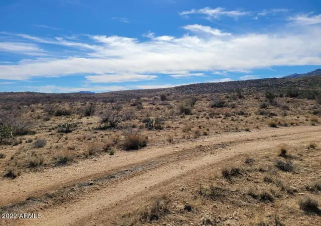 3rd image of 44B W Traveler Wy #44B, Congress, AZ 85332 | MLS# 6997771