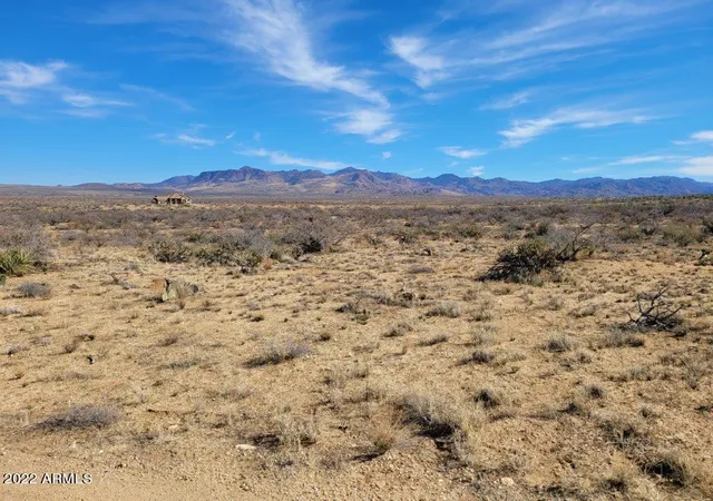 4th image of 44B W Traveler Wy #44B, Congress, AZ 85332 | MLS# 6997771