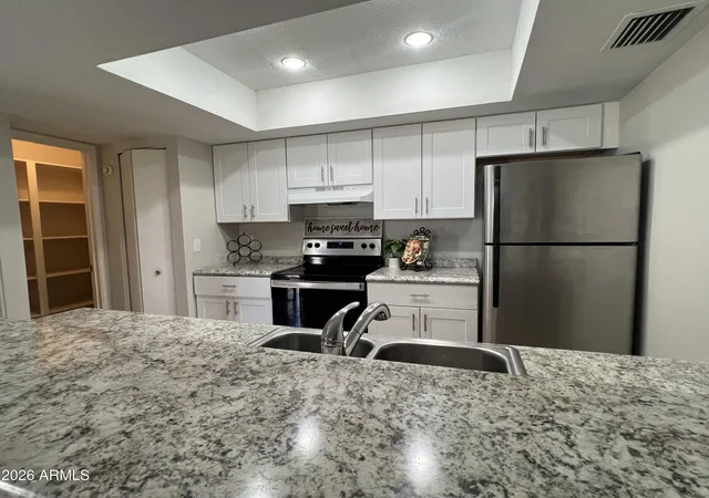 Homes for sale in Mesa, AZ | 1920 W Lindner Ave, Mesa, AZ 85202