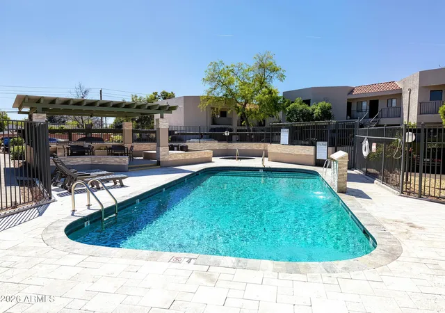 Homes for sale in Phoenix, AZ | 1352 E Highland Ave #202, Phoenix, AZ 85014 | MLS# 6998437