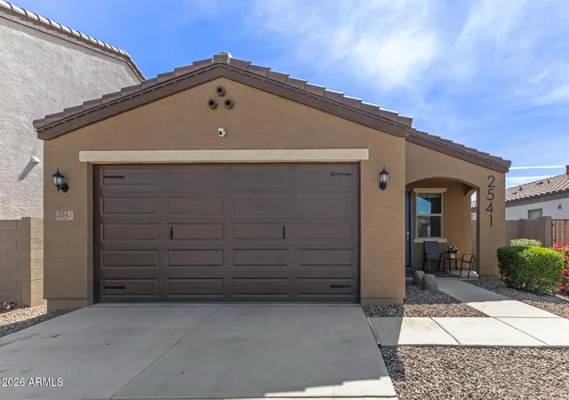 3rd image of 2541 W Bowker St, Phoenix, AZ 85041 | MLS# 6999623