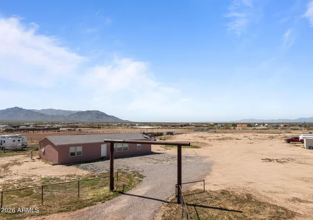Homes for sale in Aguila, AZ | 49316 N 528th Ave, Aguila, AZ 85320 | MLS# 6999503