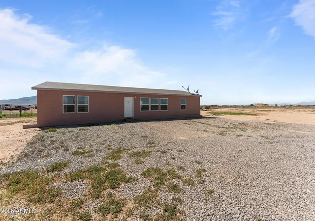 Homes for sale in Aguila, AZ | 49316 N 528th Ave, Aguila, AZ 85320 | MLS# 6999503