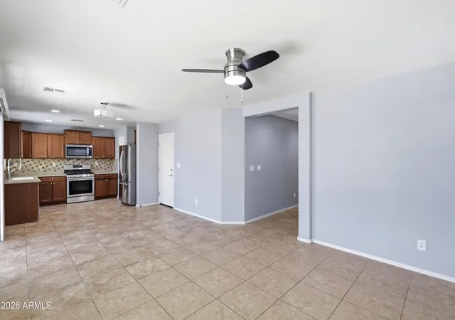 4th image of 1717 W Buckhorn Trl, Phoenix, AZ 85085 | MLS# 7002031