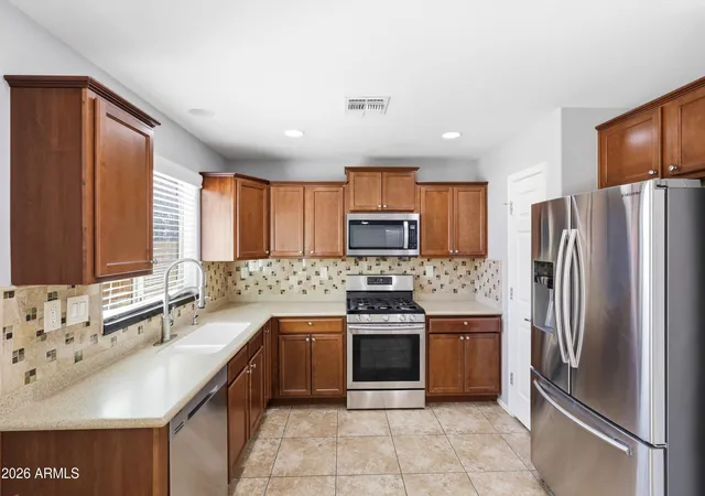 3rd image of 1717 W Buckhorn Trl, Phoenix, AZ 85085 | MLS# 7002031