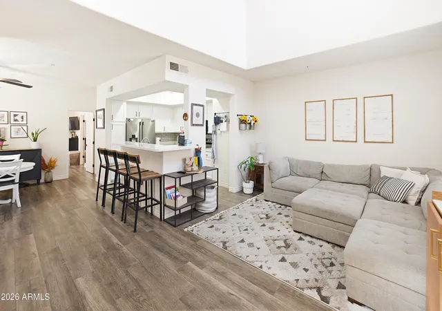 1st image of 3250 W Greenway Rd, Phoenix, AZ 85053