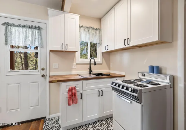 Photo 3 of Single family home for sale at 4600 S Ponderosa Park Rd, Prescott, AZ 86303 | MLS# 6999970 | Listing updated on 2026-04-28