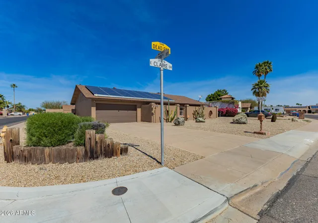 Photo 3 of Sale Pending at 2902 E Claire Dr, Phoenix, AZ 85032 | MLS# 7001523 | Listing updated on 2026-09-05