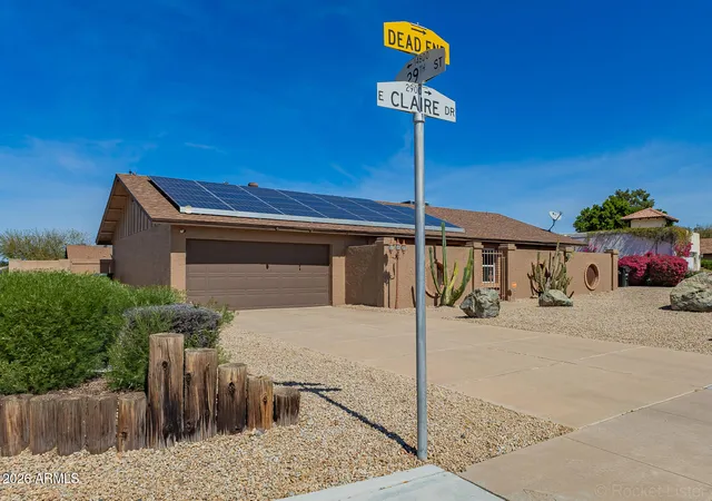 Photo 3 of Sale Pending at 2902 E Claire Dr, Phoenix, AZ 85032 | MLS# 7001523 | Listing updated on 2026-09-05