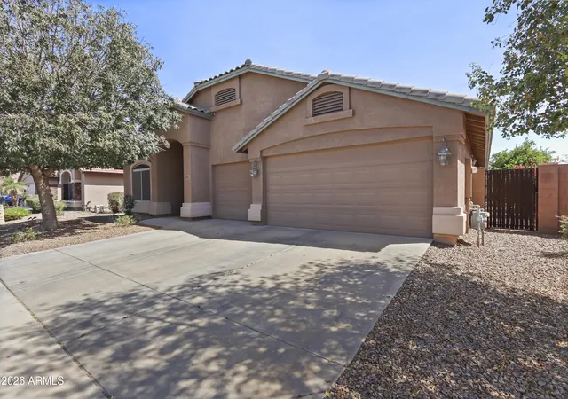 Homes for sale in Maricopa, AZ | 21863 N Reis Dr, Maricopa, AZ 85138 | MLS# 7000067