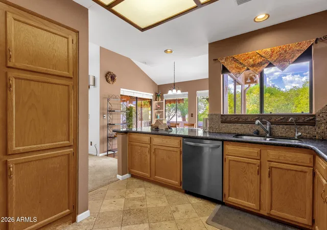 Listing Photo 5 - Condo for sale in building located at 16714 E Gunsight Dr, Fountain Hills, AZ 85268 - Unit #148
