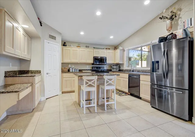 Homes for sale in Glendale, AZ | 5721 W Mariposa Grande Ln, Glendale, AZ 85310 | MLS# 7014470