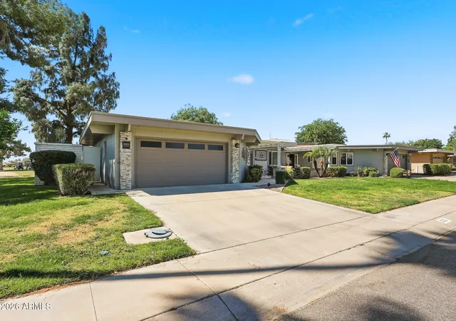Photo 1 of Townhouse for sale at 10101 W Pineaire Dr, Sun City, AZ 85351 | MLS# 7000142 | Listing updated on 2026-09-11